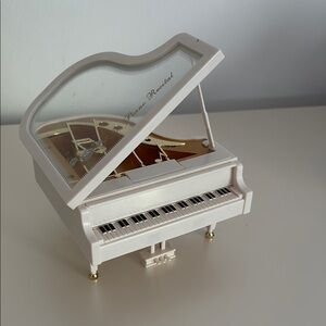 White and Gold Miniature Grand Piano Music Box